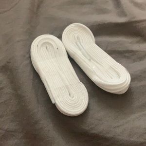White shoe laces